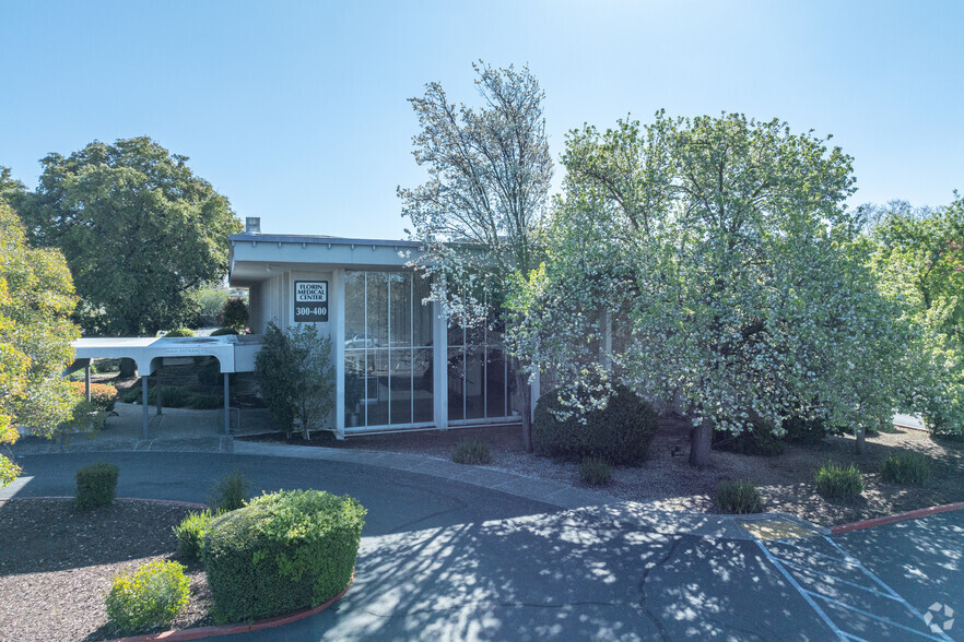 7275 E Southgate Dr, Sacramento, CA for rent - Building Photo - Image 3 of 11