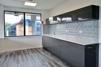 Woodlands, Bradley Stoke to rent Interior Photo- Image 2 of 4