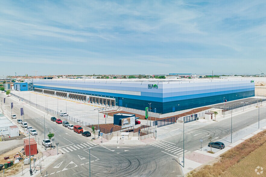 Polígono Cárcavas, Illescas, Toledo to rent - Building Photo - Image 2 of 21