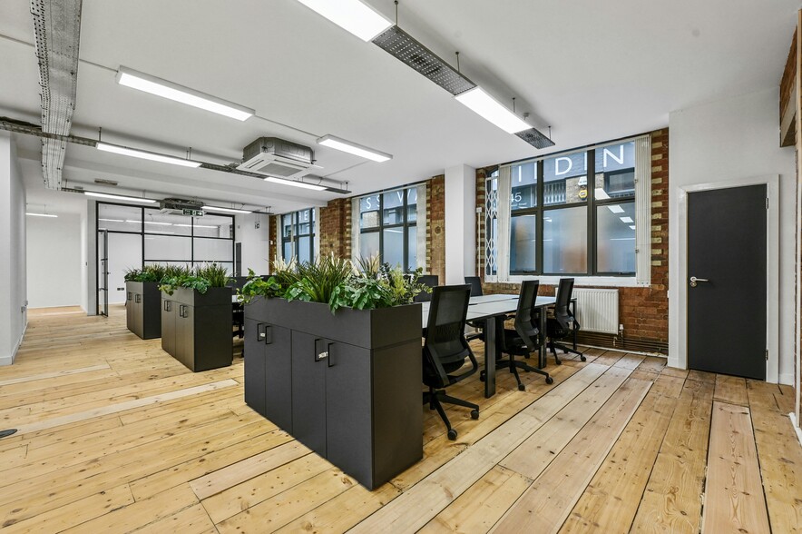 16-24 Underwood St, London to rent - Building Photo - Image 3 of 9