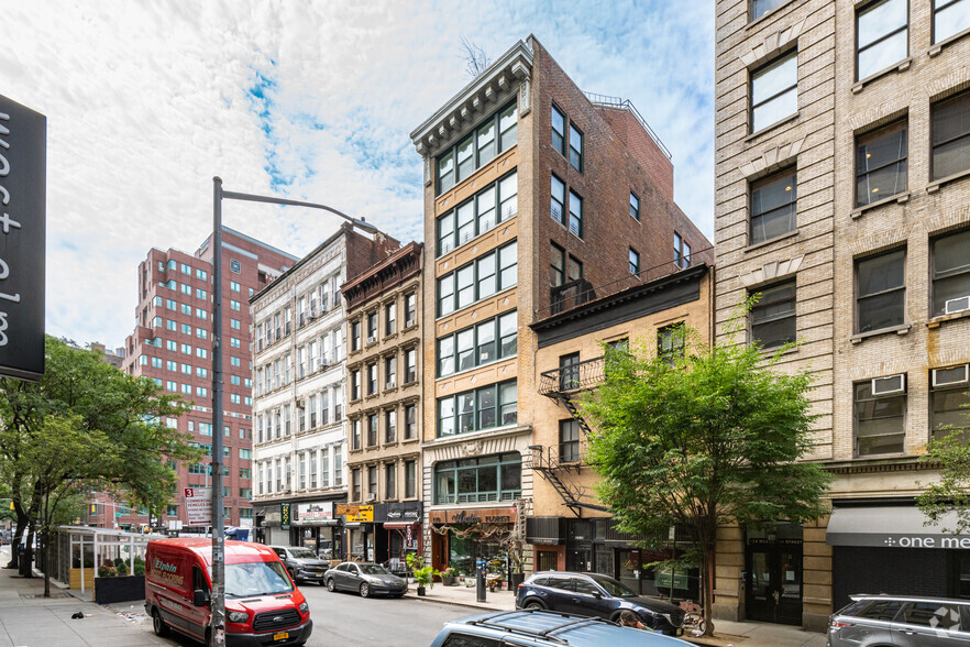 110 W 17th St, New York, NY for sale - Building Photo - Image 1 of 1