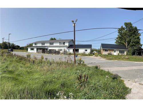 16904-18 Highway 7, Perth, ON for sale - Primary Photo - Image 1 of 6