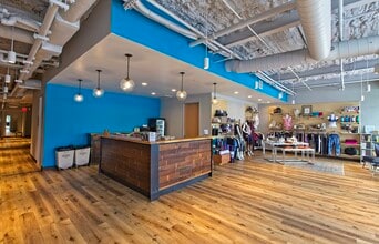 2100 Travis St, Houston, TX to rent Interior Photo- Image 2 of 5