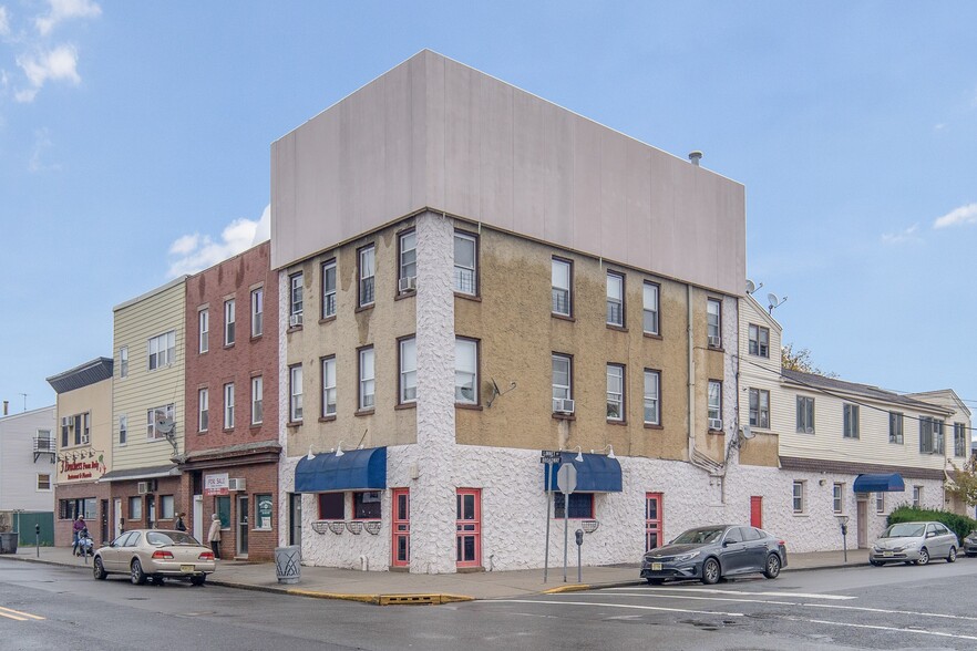 234 Broadway, Bayonne, NJ for sale - Building Photo - Image 1 of 1