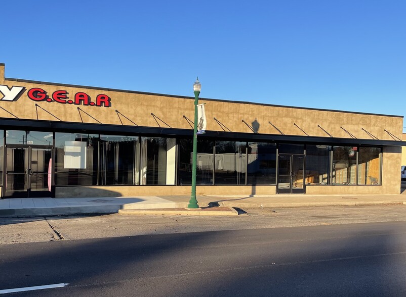 606 E Broadway St, West Memphis, AR for rent - Building Photo - Image 1 of 3