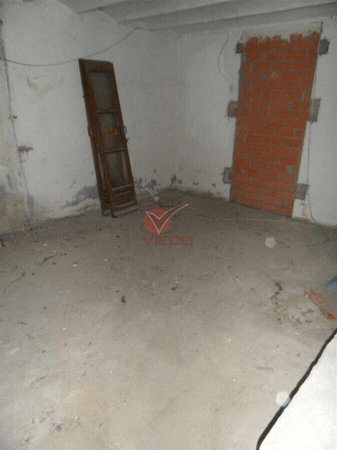 Cuenca, CUE 16003 -  -  - Interior Photo - Image 2 of 11