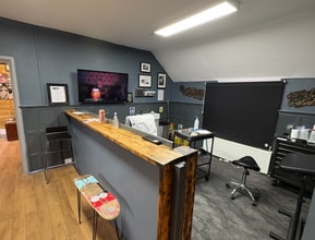 2 Barons Close, Llantwit Major to rent Interior Photo- Image 1 of 3