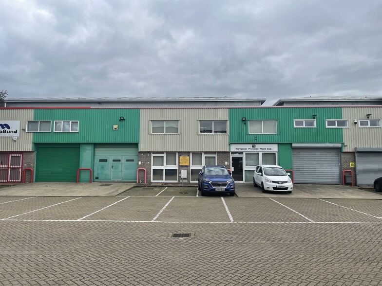 Kiln Ln, Epsom for sale - Building Photo - Image 2 of 2