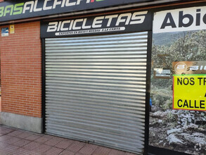 Retail in Alcalá De Henares, Madrid for rent Interior Photo- Image 1 of 5