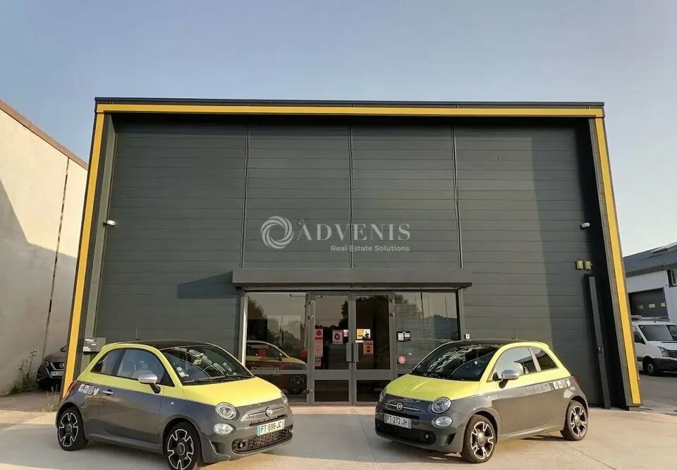 Location Commerce 370 m² - Photo 1