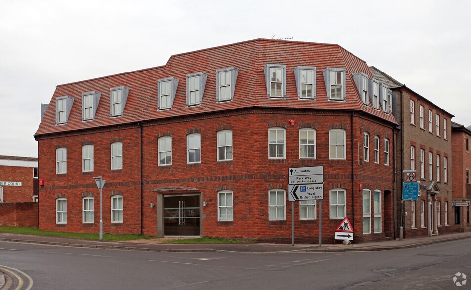 18 London Rd, Newbury for sale - Primary Photo - Image 1 of 1