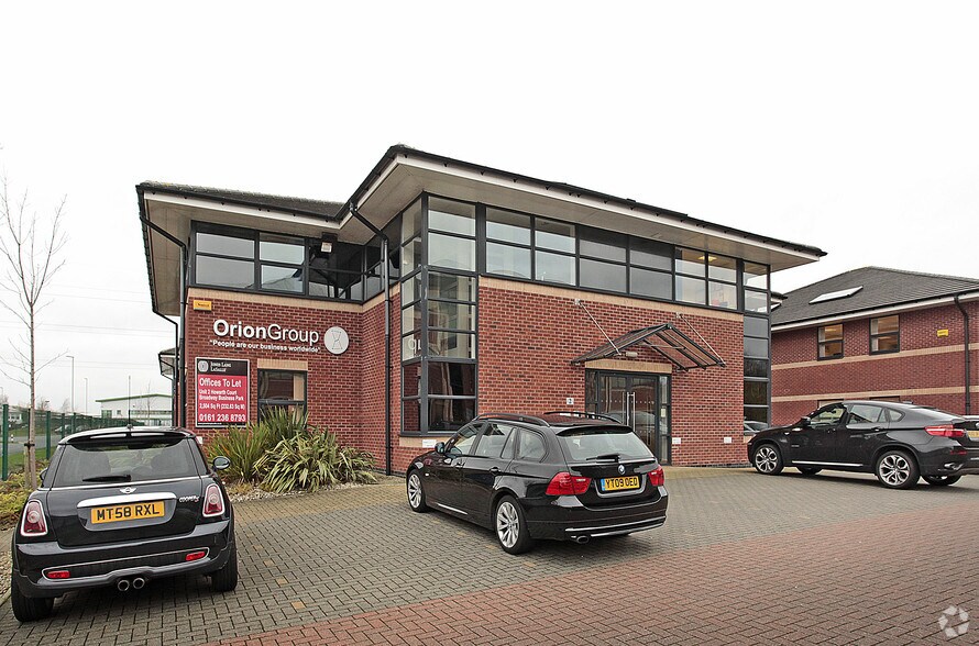 Gateway Cres, Oldham for sale - Primary Photo - Image 1 of 1