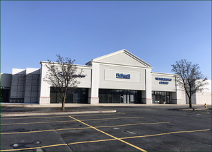 100-130 Commerce Ln, Fairview Heights, IL for sale Building Photo- Image 1 of 1