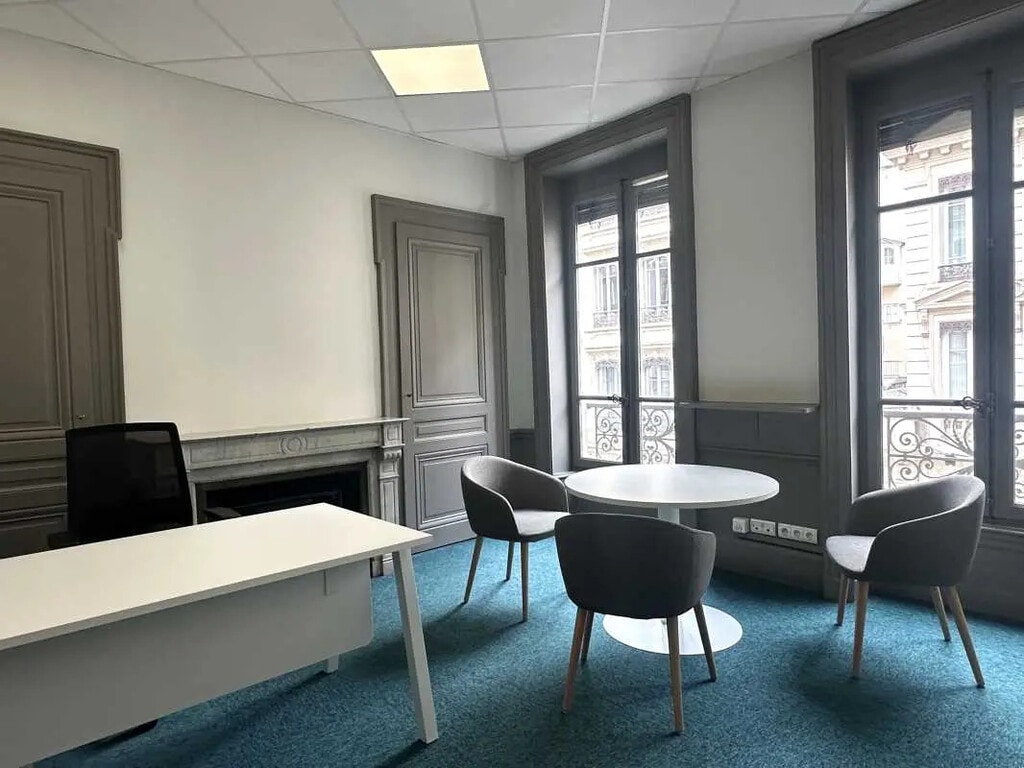 Location Bureaux 134 m² - Photo 1