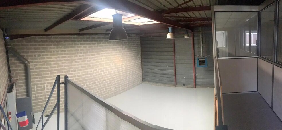 Light Industrial in Argenteuil to rent - Interior Photo - Image 3 of 11