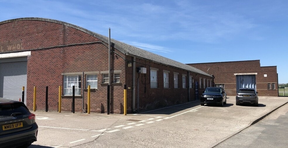 Holmer Rd, Hereford to rent - Building Photo - Image 2 of 7