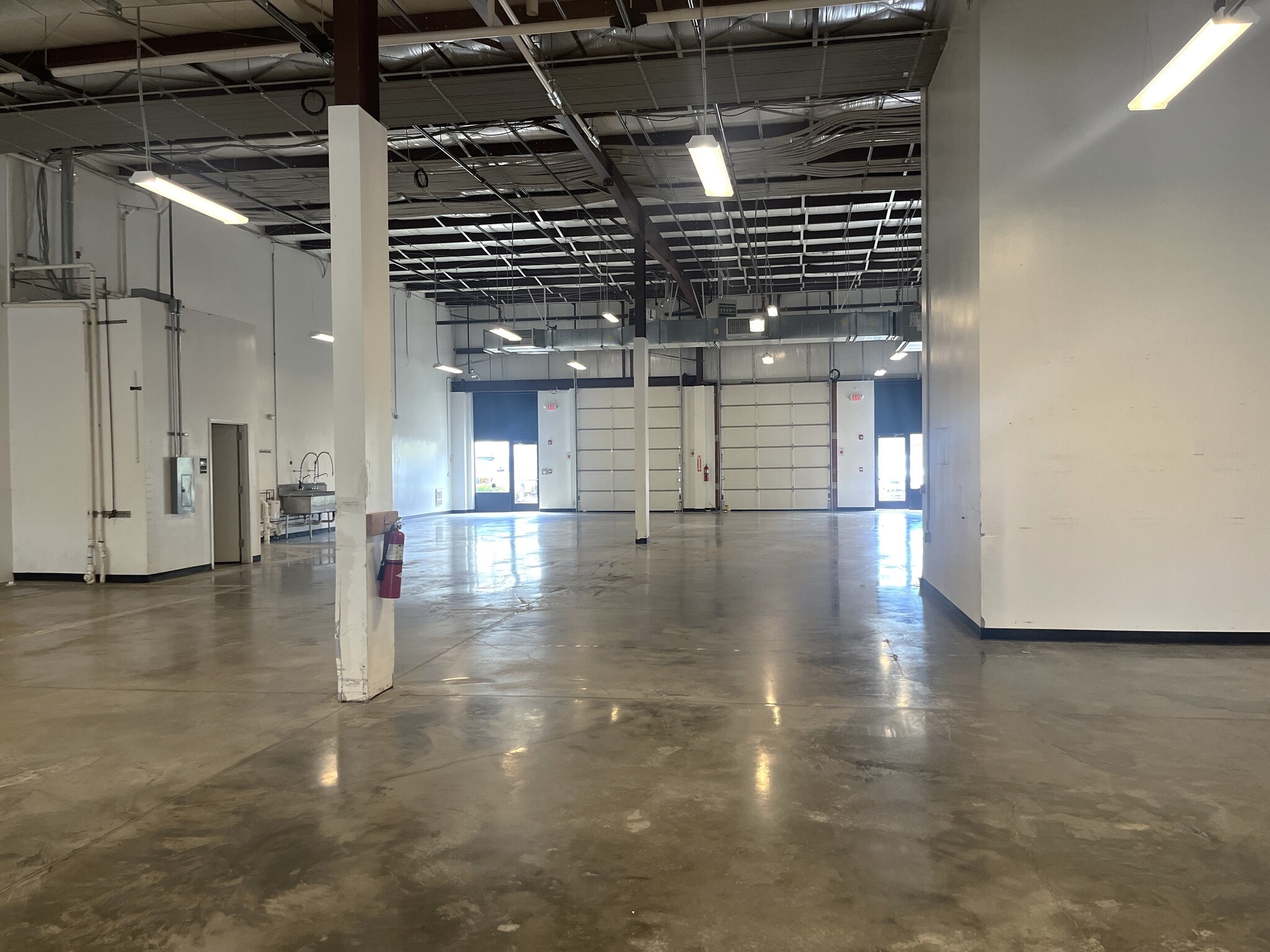 7 Industrial Pkwy, Livingston, NJ for sale Interior Photo- Image 1 of 1