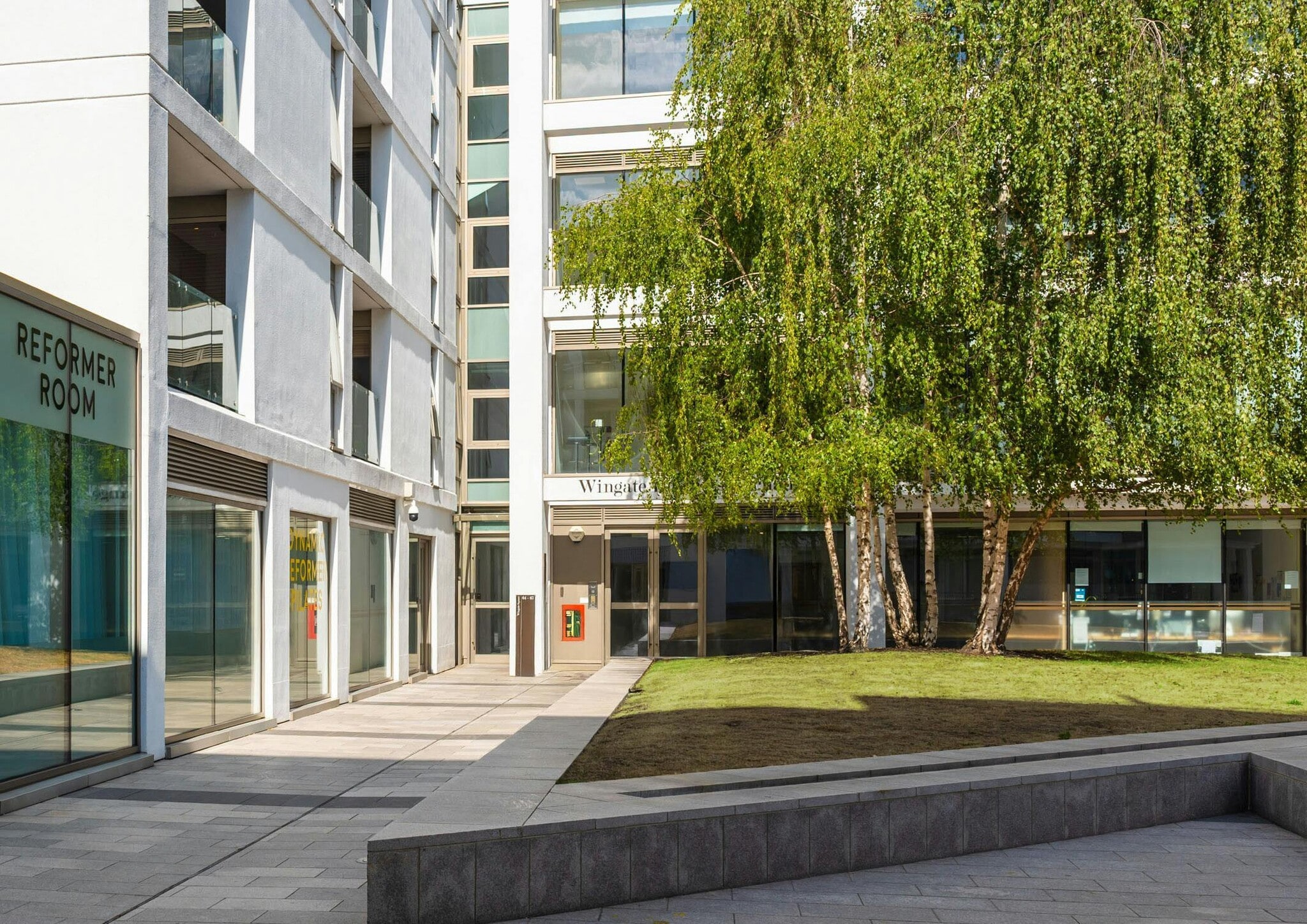 63-67 Wingate Sq, London to rent Building Photo- Image 1 of 7