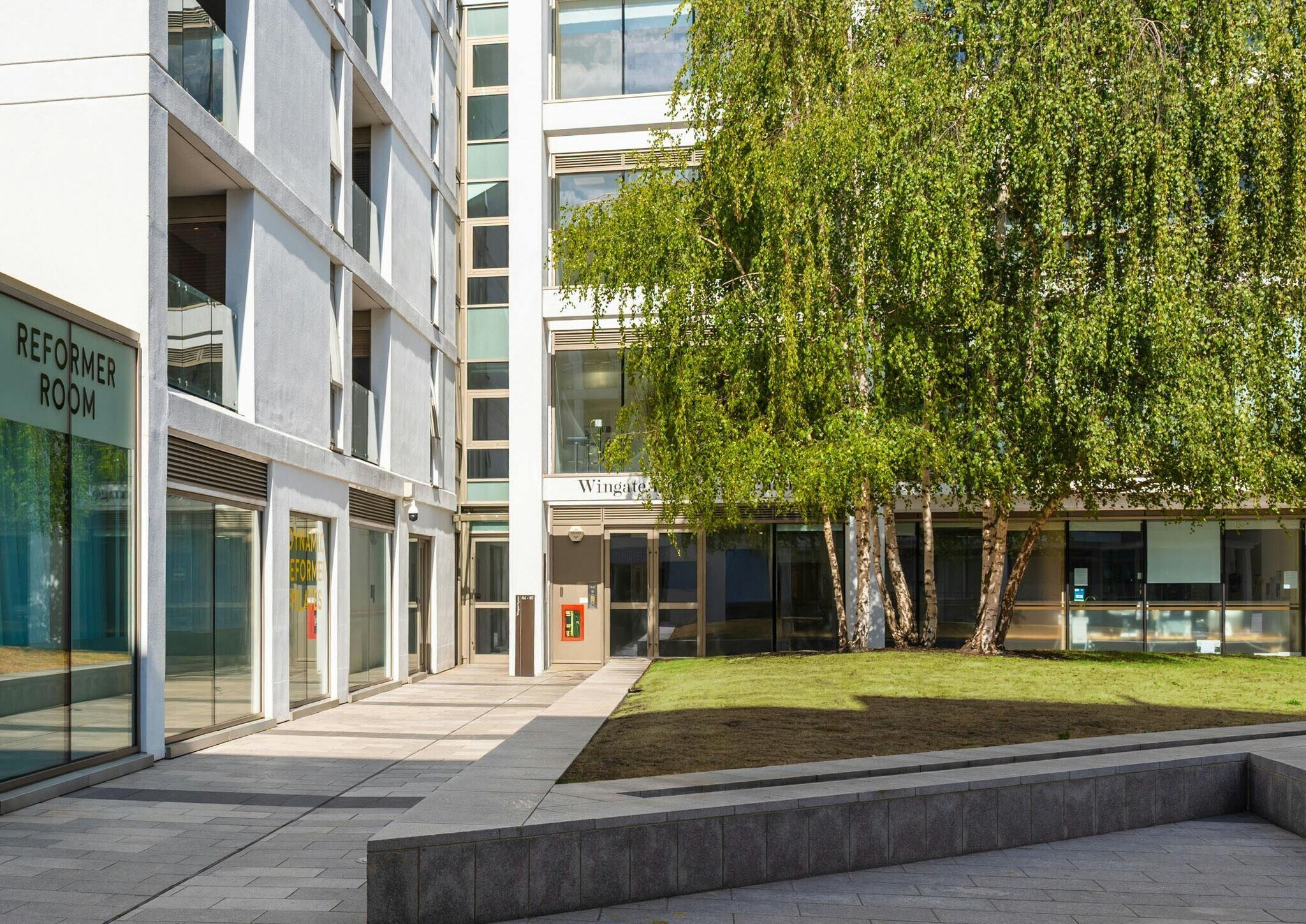 63-67 Wingate Sq, London to rent Primary Photo- Image 1 of 6