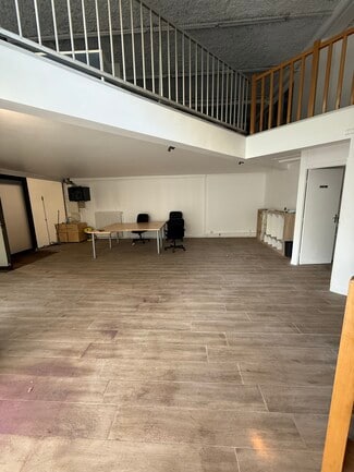 More details for 5 Place Du Colonel Fabien, Paris - Office to Rent