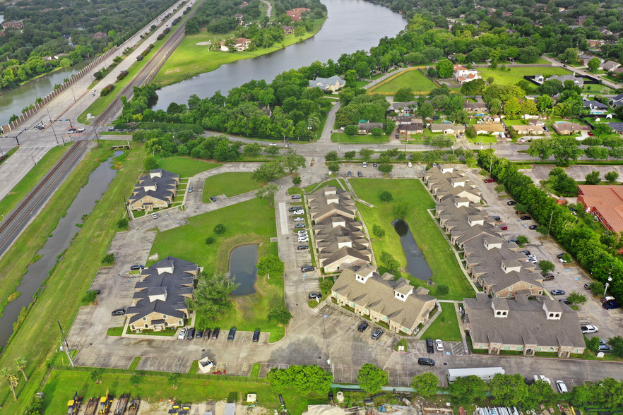 116 Eldridge Rd, Sugar Land, TX for rent - Aerial - Image 2 of 6