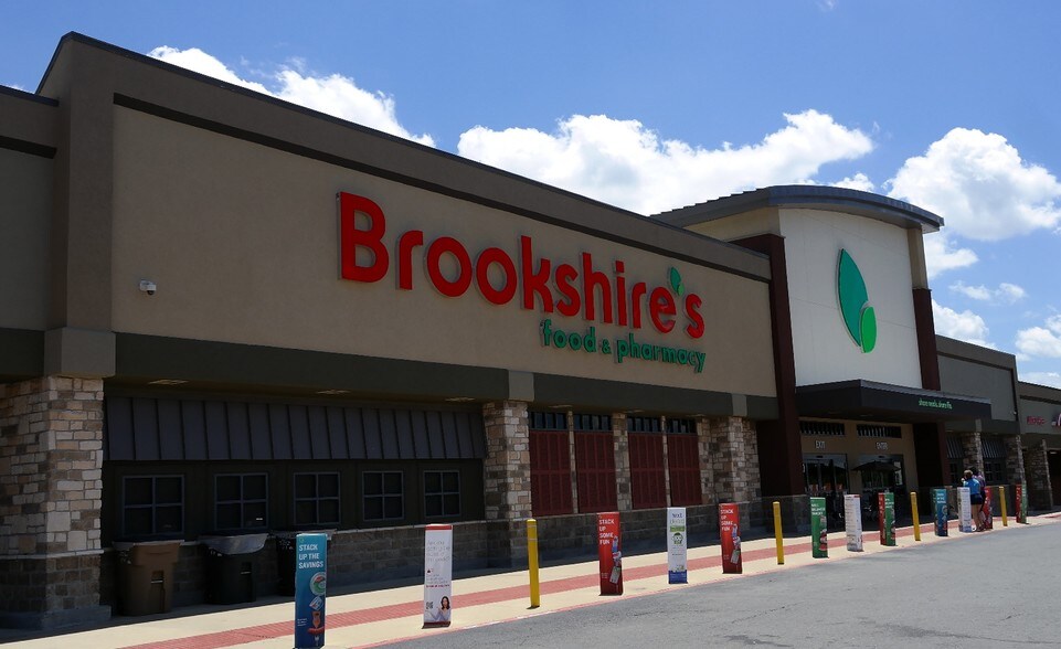 3000 N Market St, Shreveport 71107