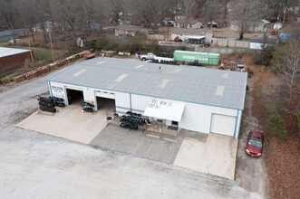 3002 W 70 Hwy, Dickson, TN for sale Building Photo- Image 1 of 1