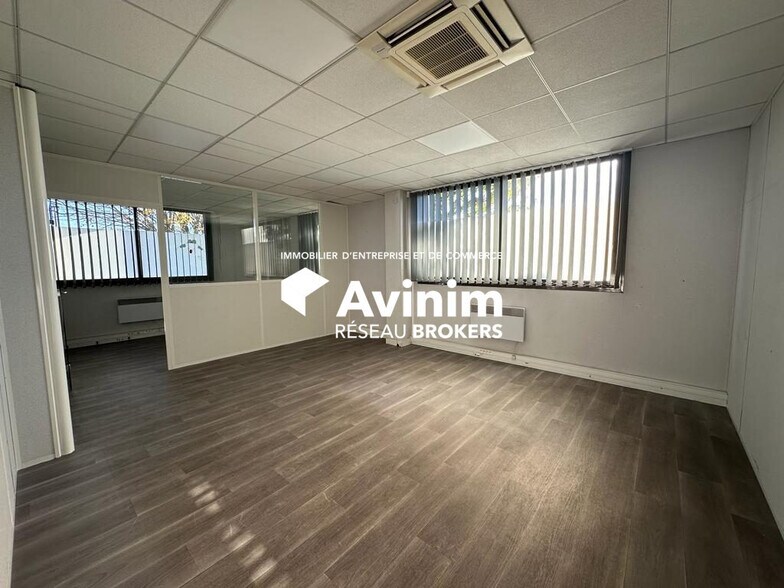 Office in Le Mesnil-Amelot to rent - Building Photo - Image 2 of 8
