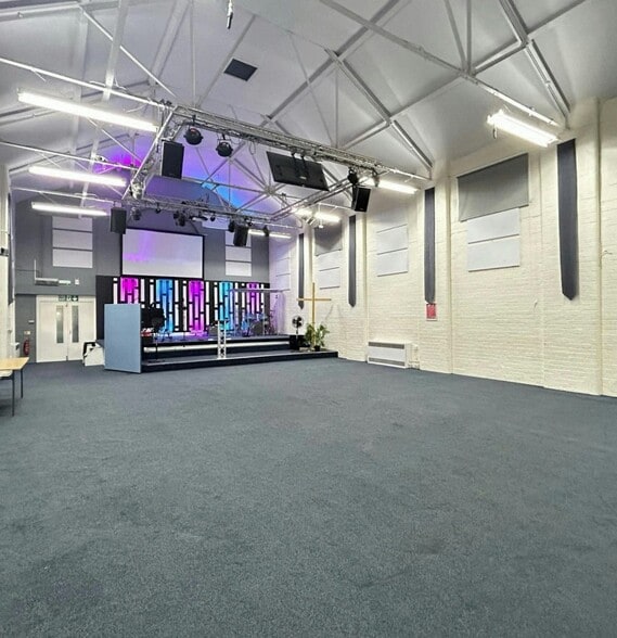 10 Haverfield Rd, Spalding for sale - Interior Photo - Image 3 of 9