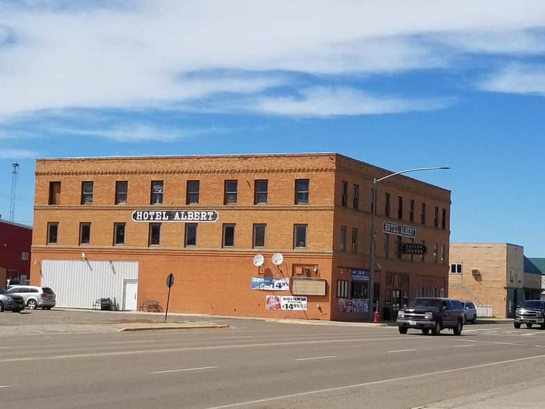 419 S Ellery Ave, Fairview, MT for sale - Building Photo - Image 1 of 1