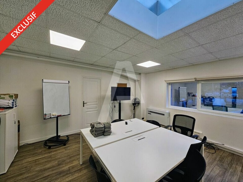 120 Route De Versailles, Champlan to rent - Interior Photo - Image 3 of 6