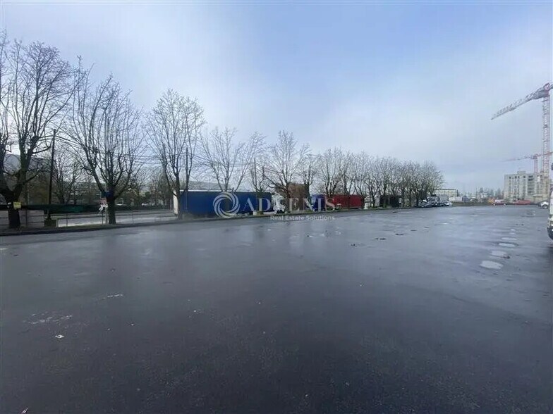 Industrial in Orly to rent - Building Photo - Image 3 of 12