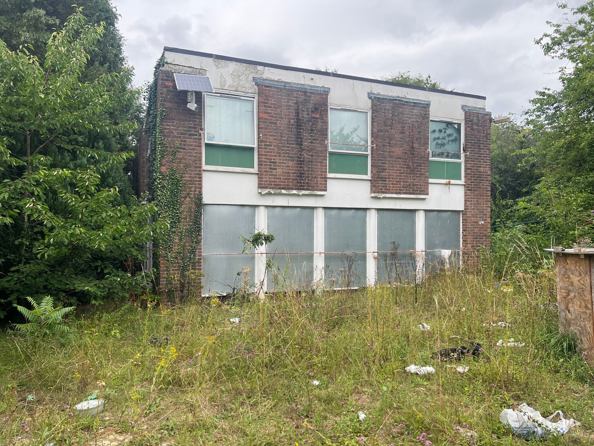 1 Reedham Park Av, Purley for sale Primary Photo- Image 1 of 5