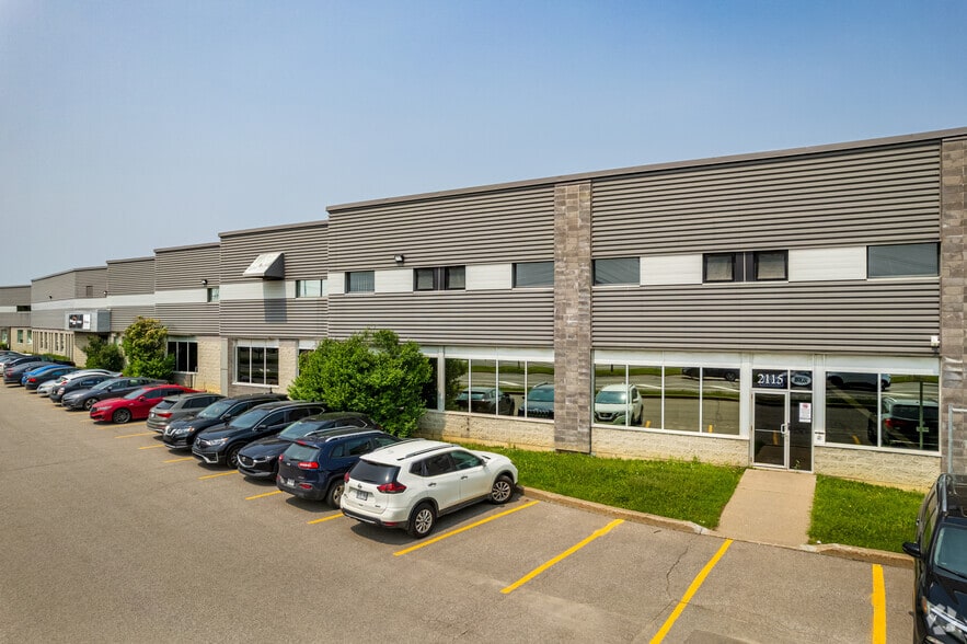 2103-2167 Boul Dagenais O, Laval, QC to rent - Building Photo - Image 2 of 12