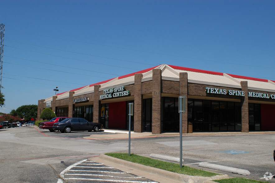 1915 N Central Expy, Plano, TX for rent - Building Photo - Image 3 of 32