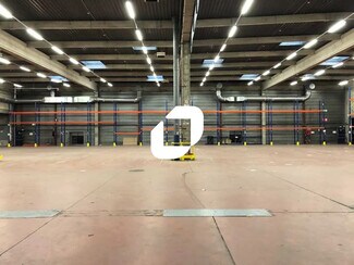 More details for 86-114 Avenue Louis Roche, Gennevilliers - Office, Light Industrial to Rent