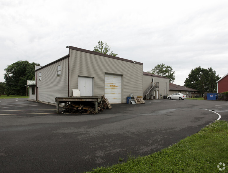 690 Harleysville Pike, Lederach, PA for rent - Building Photo - Image 3 of 5