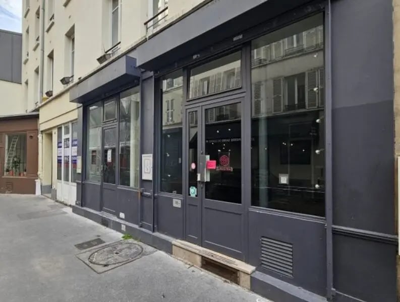 Retail in Paris for sale Building Photo- Image 1 of 16