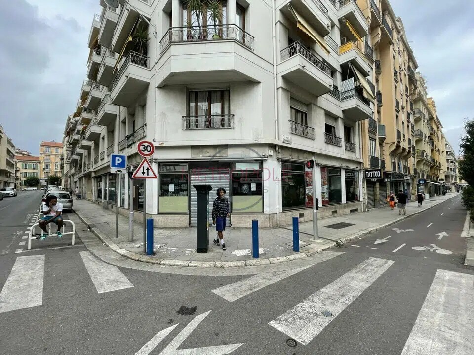 Retail in Nice for sale Building Photo- Image 1 of 7