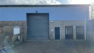 Berrington Rd, Leamington Spa to rent Building Photo- Image 1 of 16