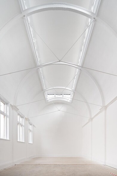 Mill Rd, Cambridge for sale - Interior Photo - Image 3 of 7