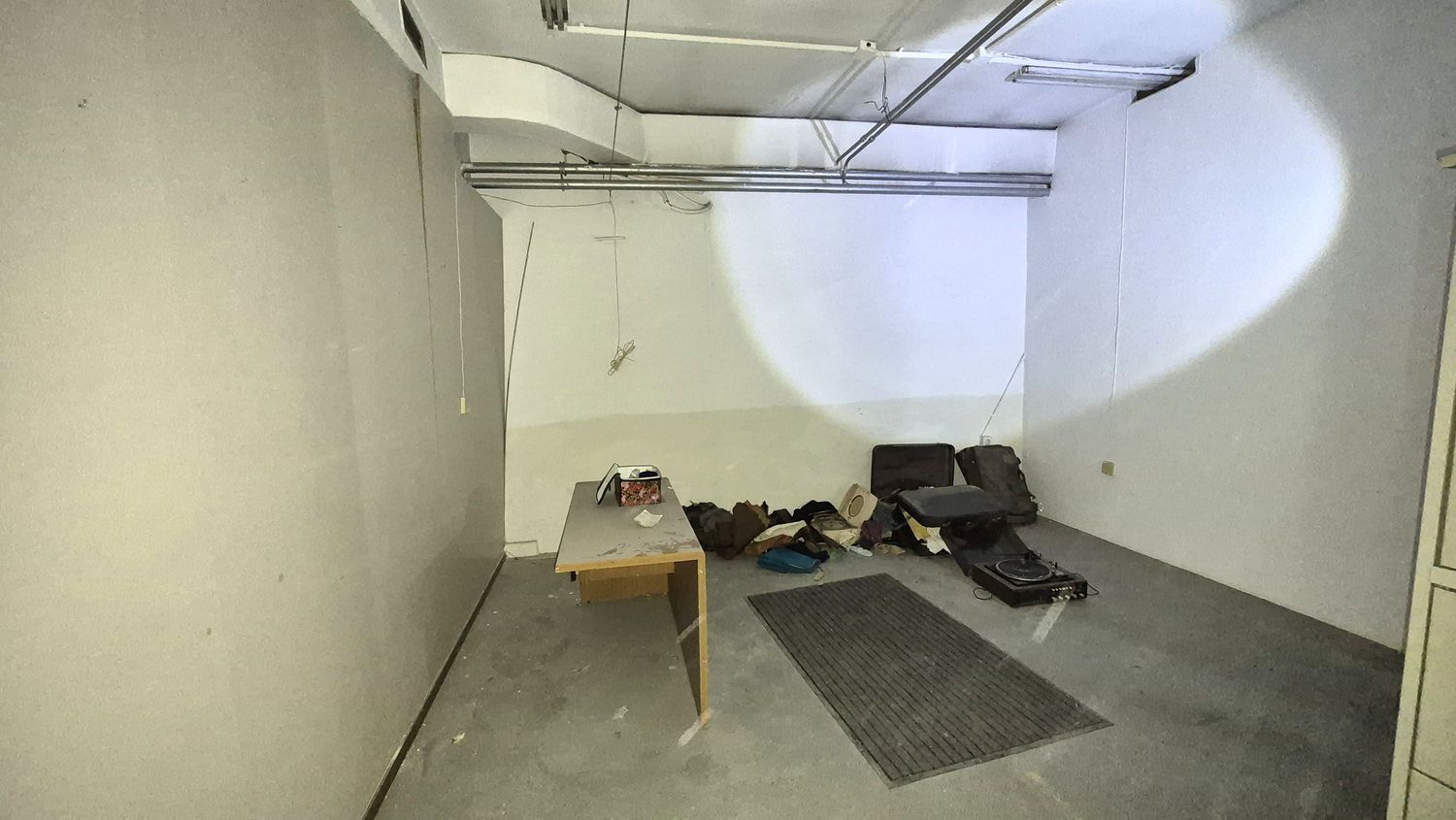 Madrid, MAD 28015 - Unit Puerta 3A -  - Interior Photo - Image 1 of 5