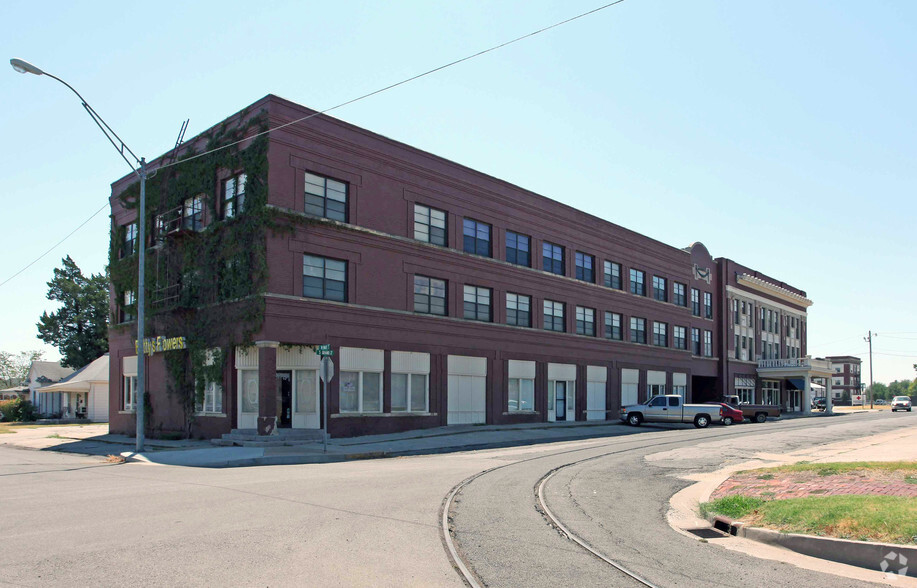 317-319 S Grand Ave, El Reno, OK for sale - Primary Photo - Image 1 of 1