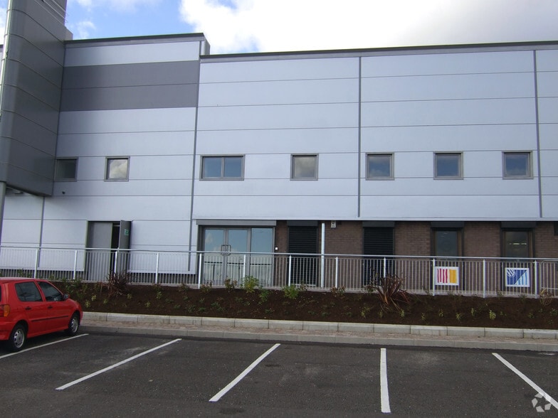 Longwood Rd, Newtownabbey to rent - Building Photo - Image 2 of 3