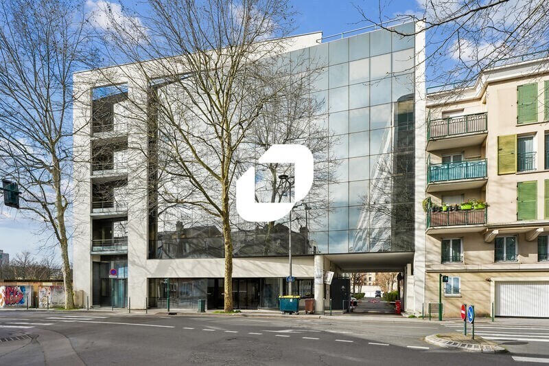 Industrial in Colombes to rent Building Photo- Image 1 of 17