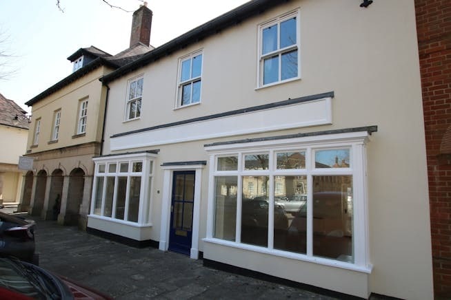 12 Pummery Sq, Dorchester to rent - Primary Photo - Image 1 of 3