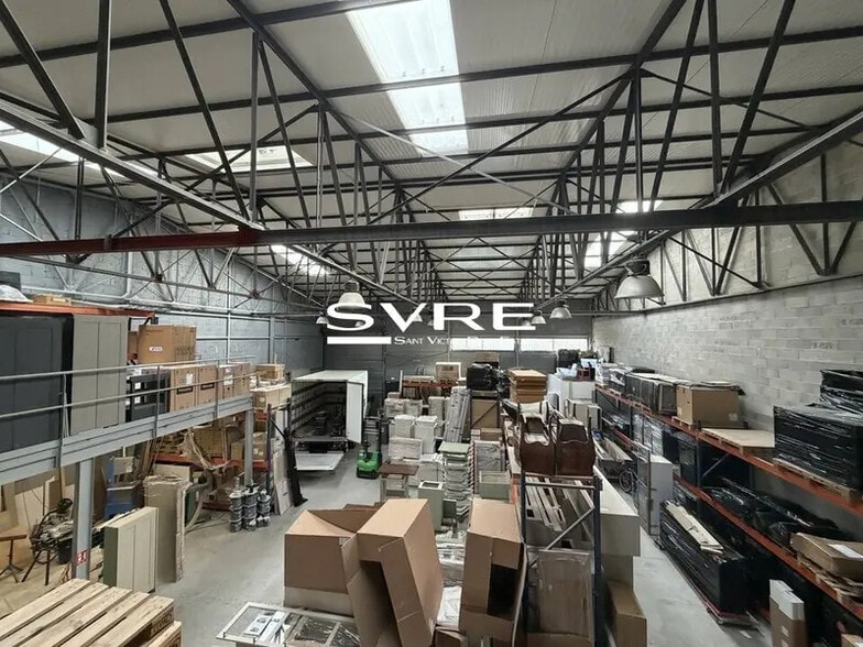 Industrial in Marseille to rent - Building Photo - Image 3 of 8