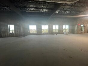 2826 Ross Clark Cir, Dothan, AL to rent Interior Photo- Image 2 of 3