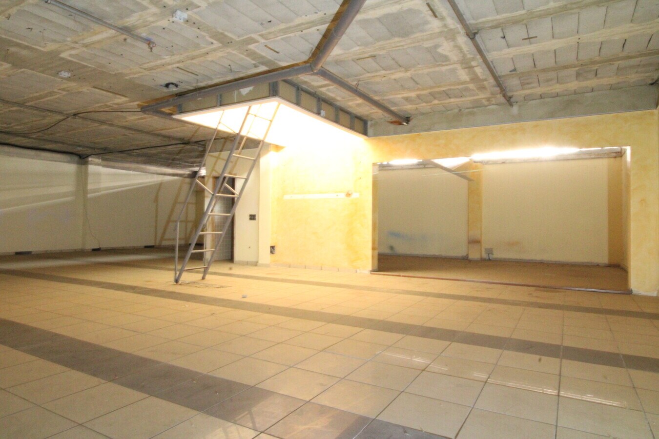 Vilanova i la Geltrú, BAR 08800 - Unit 01 -  - Floor Plan - Image 1 of 2