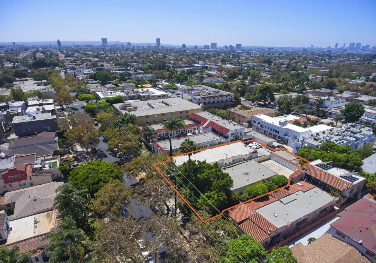 837 N Formosa Ave, Los Angeles 90046